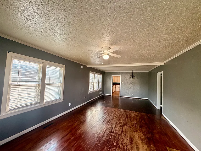 1619 N Beard Ave — Photo 3