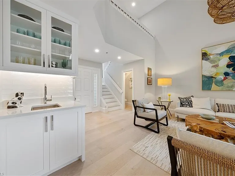 569 Park Shore Dr #G5 — Photo 8