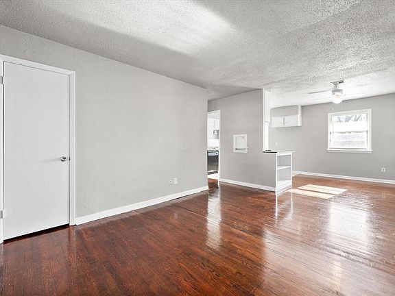 2nd image of 4720 SE 18th St