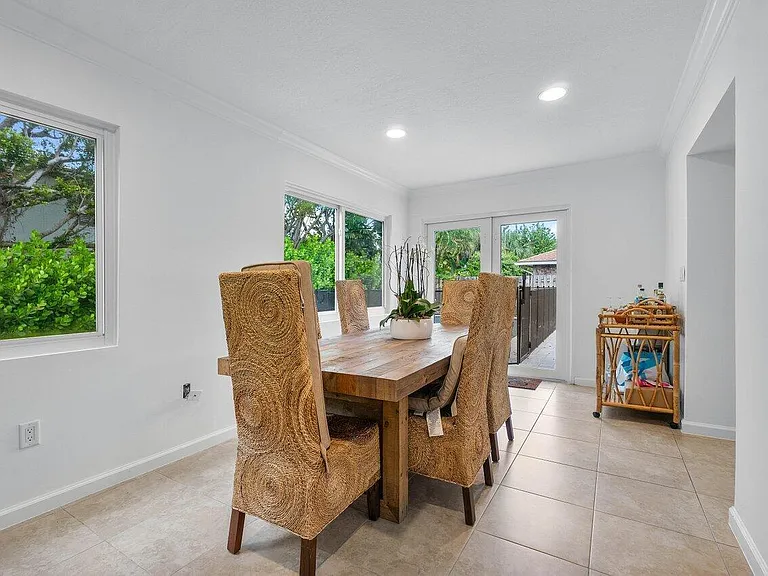 125 Gregory Pl — Photo 6