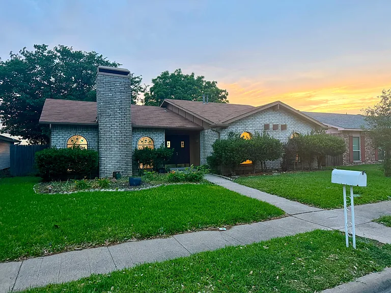 2929 Winterberry Dr — Photo 1