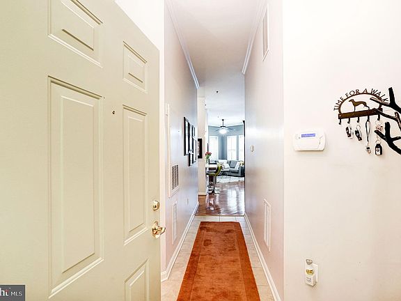 5th image of 171 Somervelle St APT 104