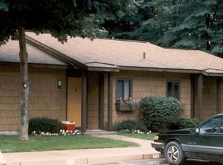 8665 4th Ave, Onekama, MI 49675