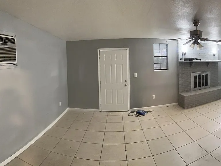 6417 Hampton Rd — Photo 2