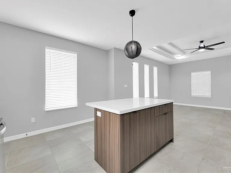 5604 Ozark Ave #4 — Photo 8