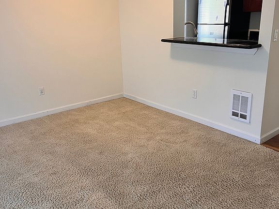 4th image of 511 141st Ave SE APT 35