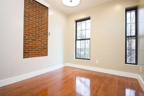 Rented by Nooklyn NYC LLC | media 41