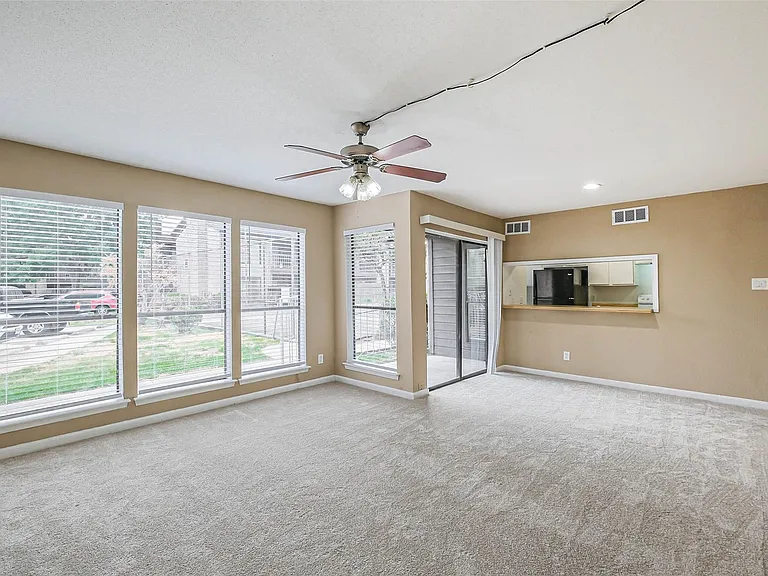 6633 W Airport Blvd #807 — Photo 4