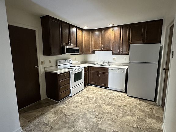 2nd image of 2208 N Washington Ave #2208