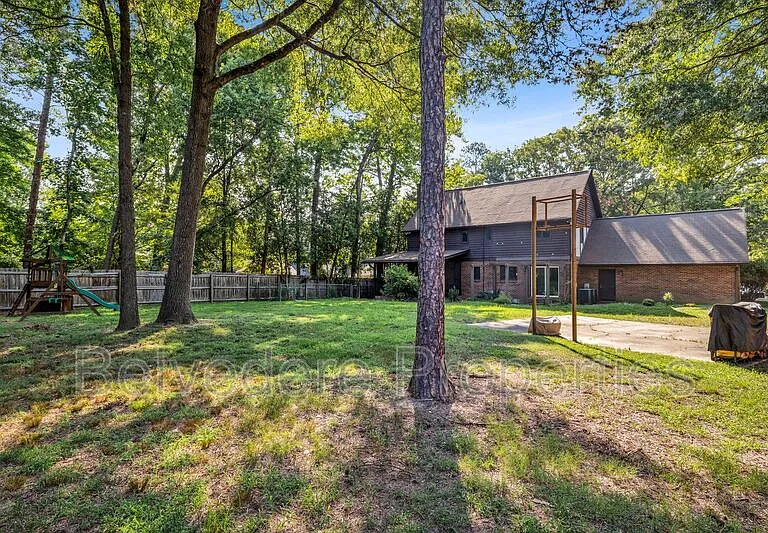 4103 Oak Hollow Dr — Photo 41