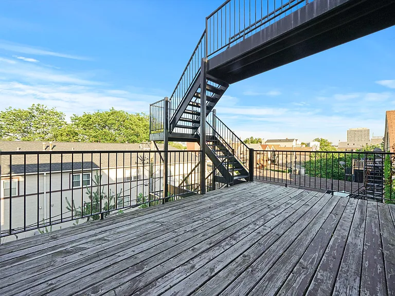 1541 N Bosworth Ave #PENTHOUSE — Photo 34
