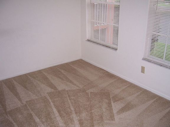 5th image of 185 Santa Clara Dr APT 14
