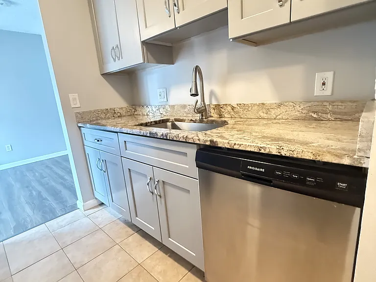 2504 John R Rd #1 — Photo 4