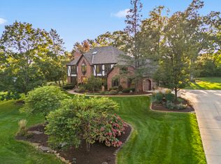 9 Equestrian Way, Lemont, IL 60439