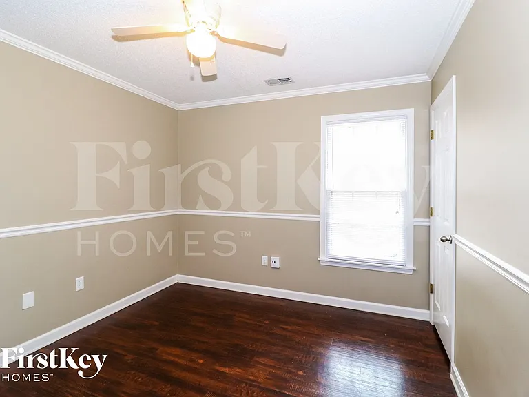 1330 Fox Trace Dr — Photo 11