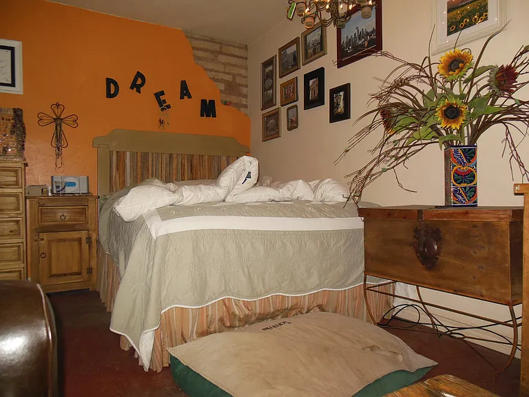 2634 E Exeter St #1 — Photo 8