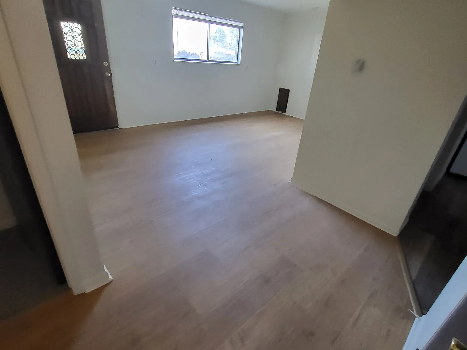 2 bed, $1,000 — Photo 3