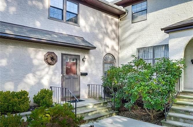 1st image of 132 Somerset Dr
