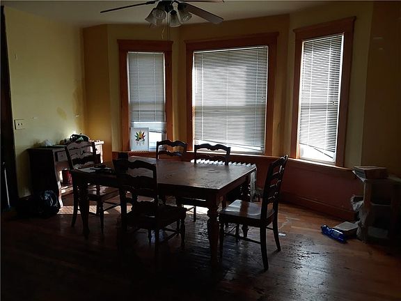 4th image of 929 N Griffin St