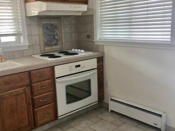 (undisclosed Address), Avalon, CA 90704
