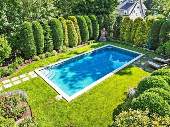 7 Seymour Place, White Plains, NY 10605