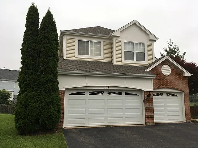 607 Azalea Ct photo 1