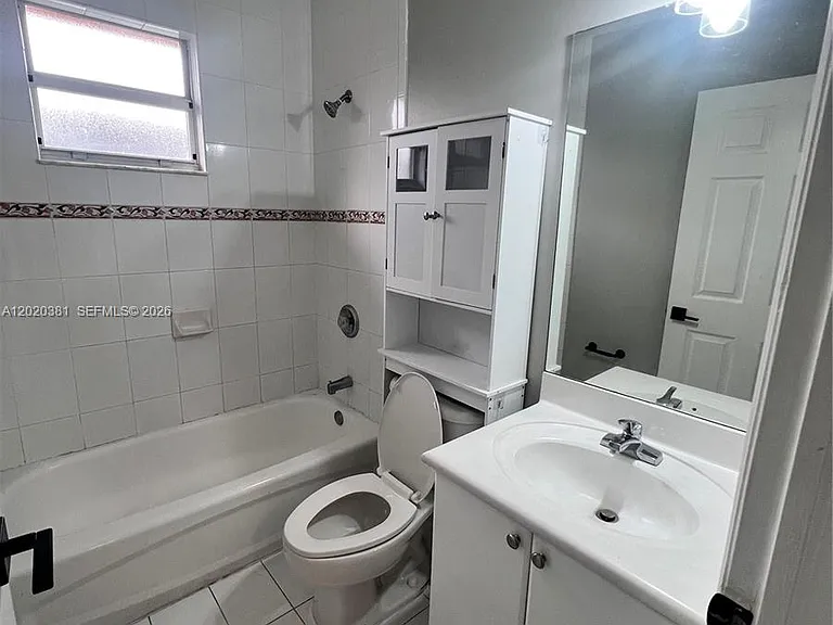 16940 SW 94th Ave #0 — Photo 5