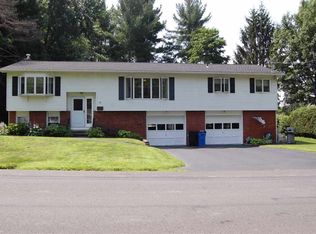 30 Benedict St, Castleton, NY 12033