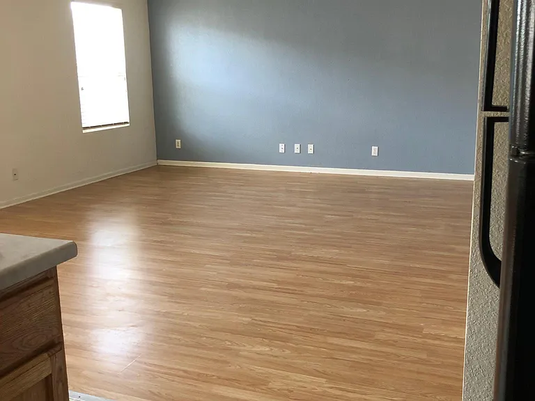 10984 York St — Photo 3