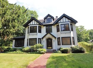 31 Wilshire Rd, Rochester, NY 14618