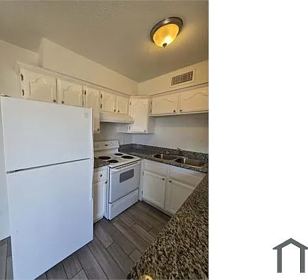 412 W Monroe Ave #16 — Photo 2