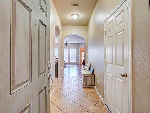 4th image of 11106 Oriole Creek Ln