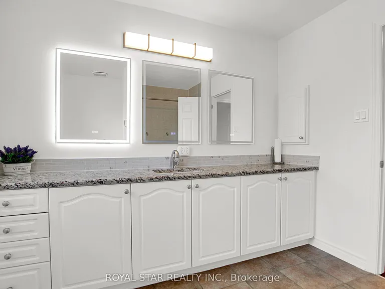 115 Tapestry Dr #1 — Photo 35