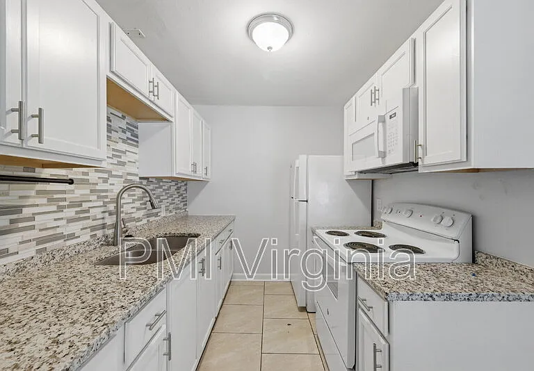626 Chapel St — Photo 7