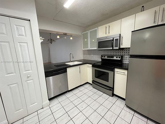 2nd image of 10501 W Broward Blvd APT 303