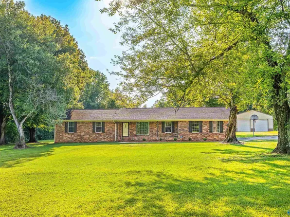 16633 Zehner Rd, Athens, AL 35611