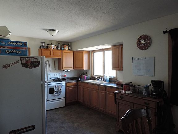3rd image of 100 School House Ln #1 & 2