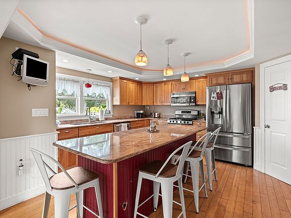 3rd image of 23 Porter St #C