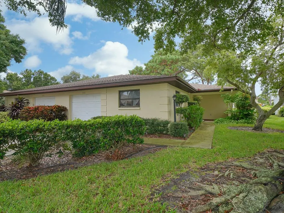 3301 Vivienda Blvd