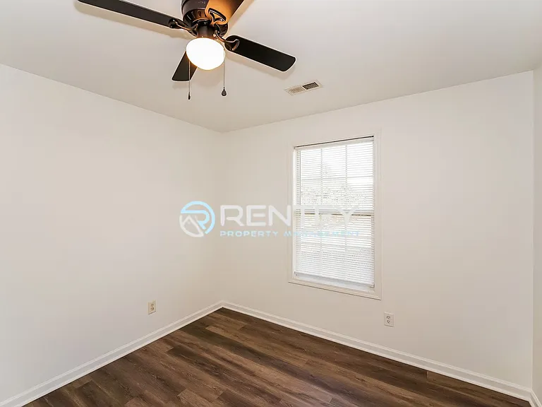 1110 Mason St — Photo 17