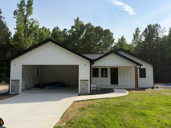 4417 Cokesbury Rd #1, Hodges, SC 29653