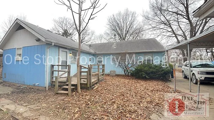 5714 NE 49th St — Photo 22