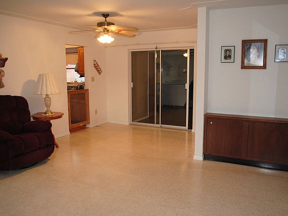 5th image of 5318 Woodvale Dr