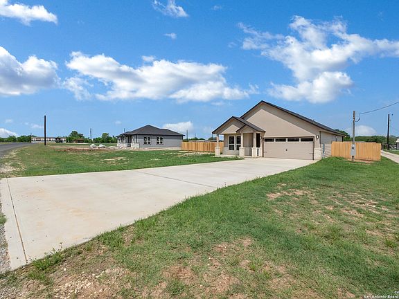 3rd image of 16118 Vaquero Dr.