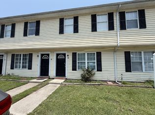 1100 Pineland Ave APT 2C, Hinesville, GA 31313
