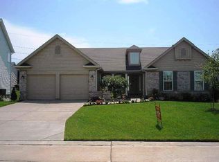1142 Manor Cove Dr, Saint Charles, MO 63304
