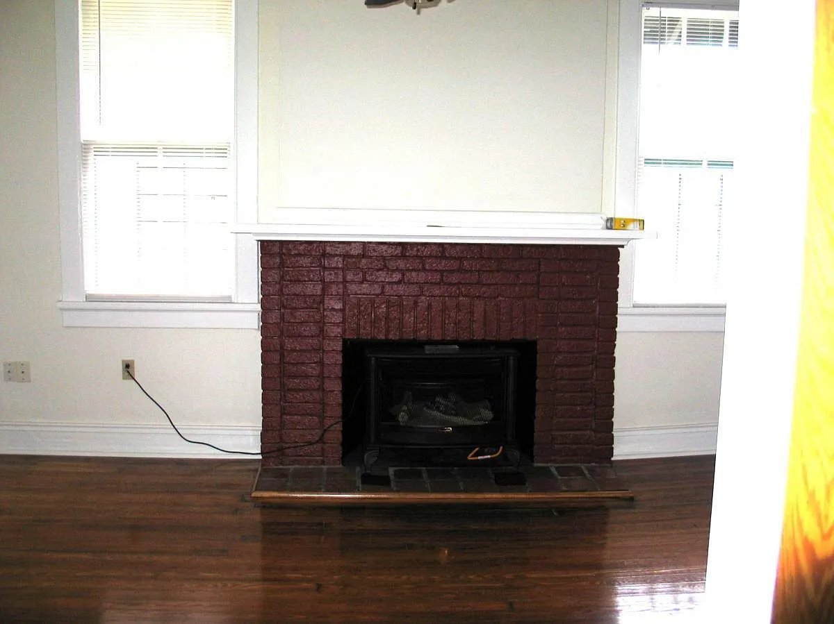 6102 S Claiborne Ave — Photo 3