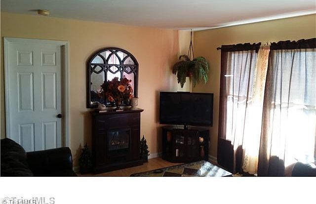 2nd image of 3841 Crusade Dr