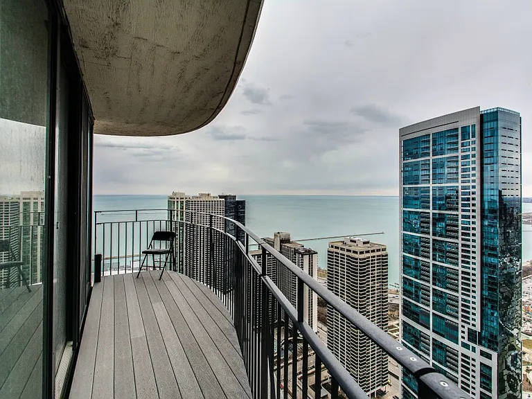 225 N Columbus Dr #5510 — Photo 18