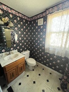 136 S 7th St, Council Bluffs, IA, 51501